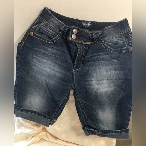 Angels Jean shorts size 8.  Cuffed - Picture 2 of 9